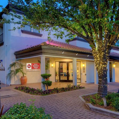 דיוויס Best Western Plus Palm Court Hotel מראה חיצוני תמונה