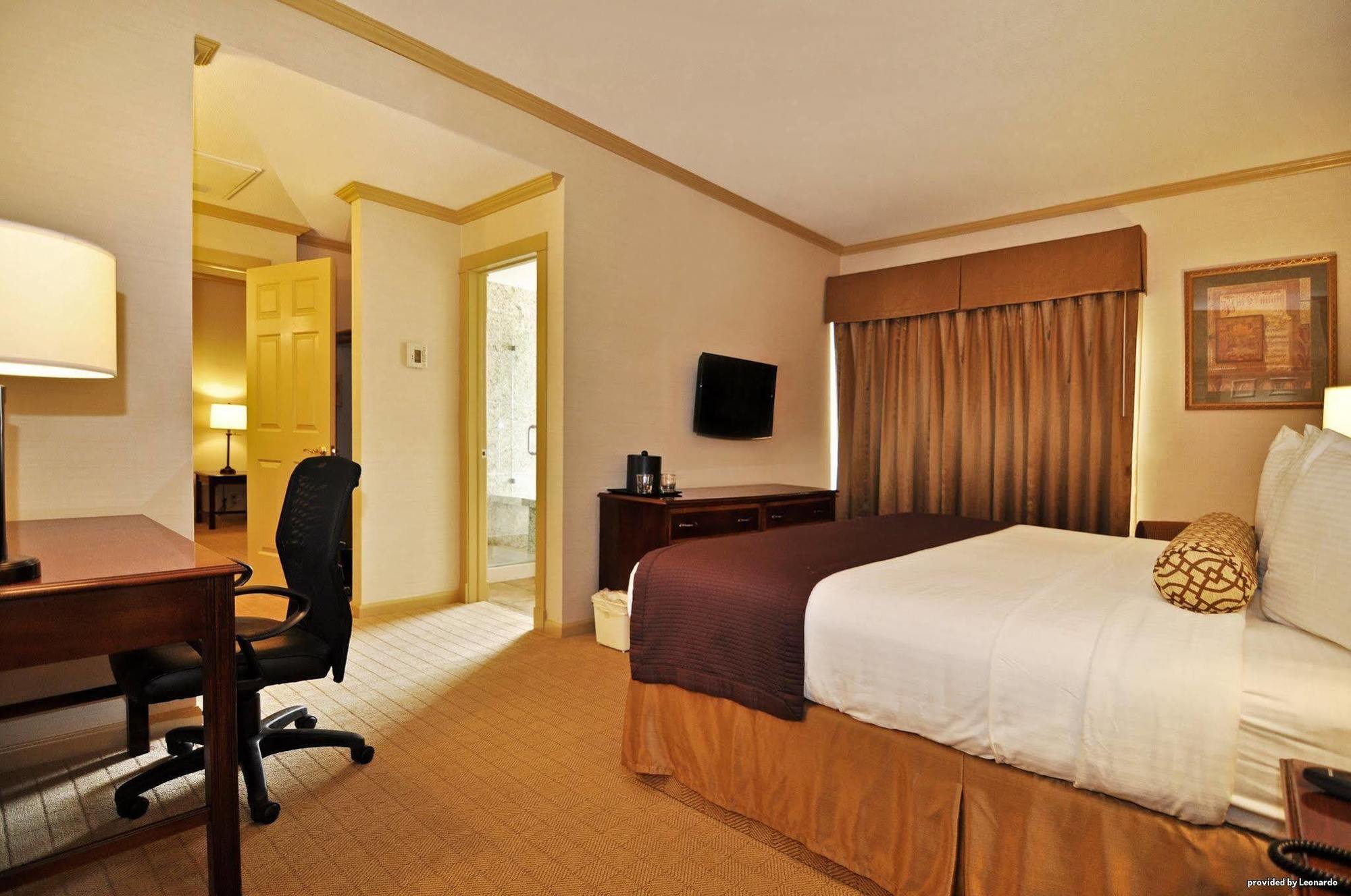 דיוויס Best Western Plus Palm Court Hotel חדר תמונה