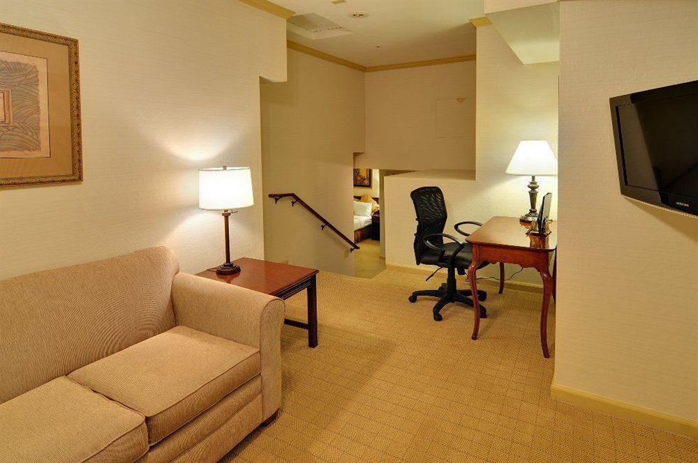 דיוויס Best Western Plus Palm Court Hotel חדר תמונה